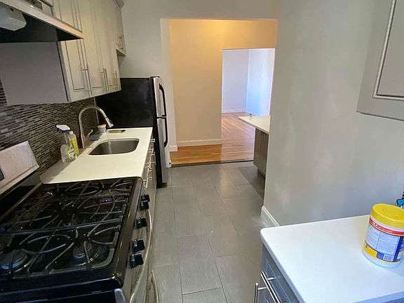 4th image of 28-32 35th St #5G