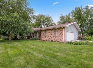 9616 Morel Dr, Bloomington, IL 61705