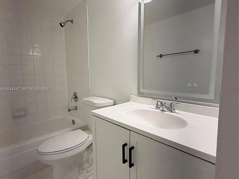7000 NW 173rd Dr #1805 — Photo 9