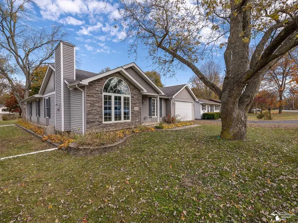 950 Fairfield Ave, Temperance, MI 48182