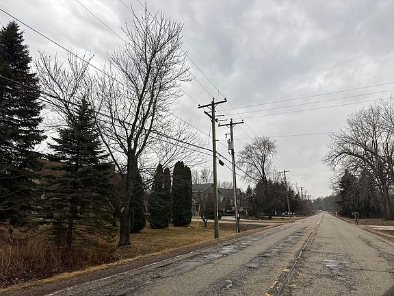 5th image of 25401 W Loomis Rd