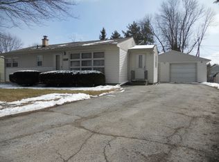 2793 Sarah Ct, Bay City, MI 48708