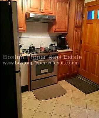 2nd image of 29 Phillips St APT 1A
