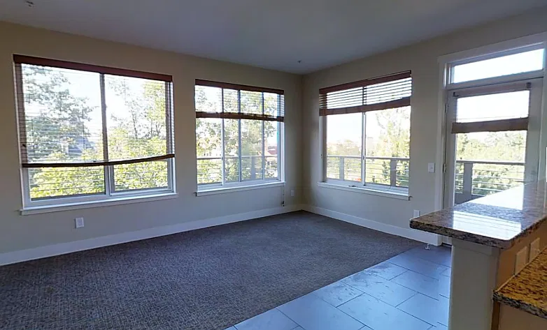 4 bed, 1250 sqft, $8,736 — Photo 4