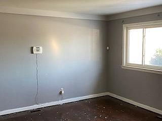 4th image of 1244 W Lexington Pkwy