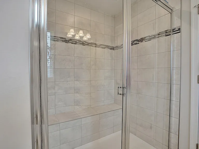 12749 SW Orvieto Way — Photo 24