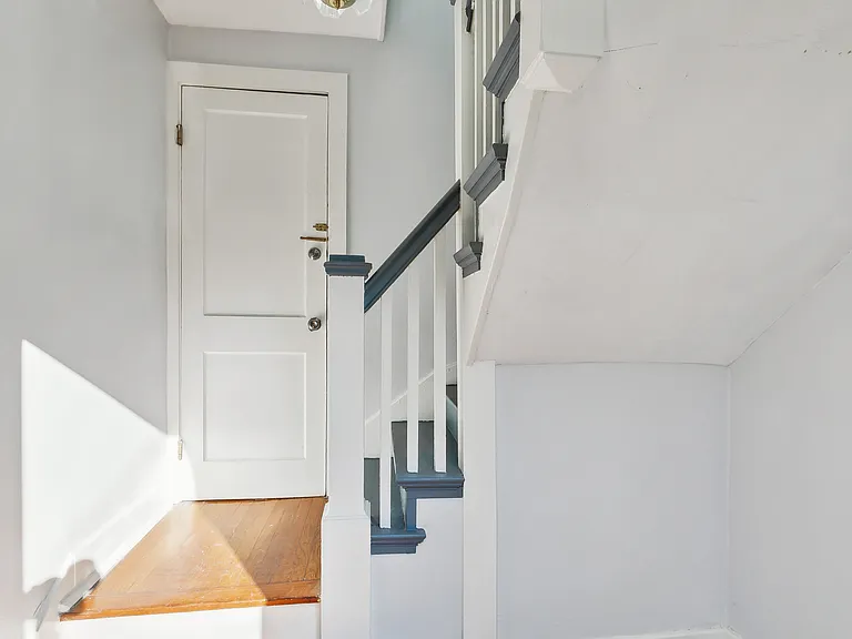 2211 Broadway St — Photo 20