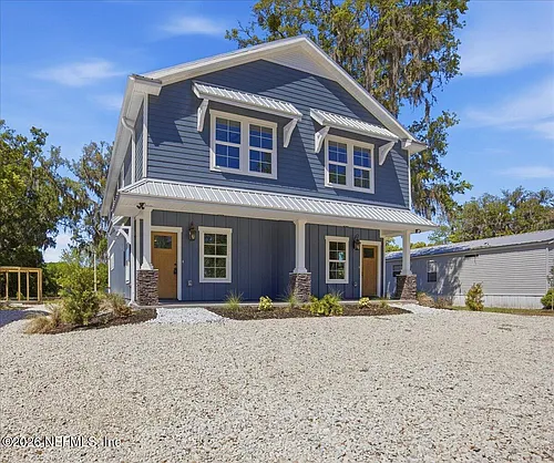 206 W Fox St Photo 1