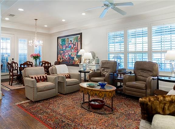 3rd image of 2633 Stoneleigh Cir