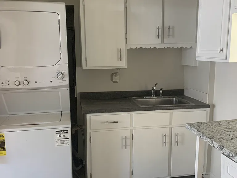 76 Hurd St — Photo 4