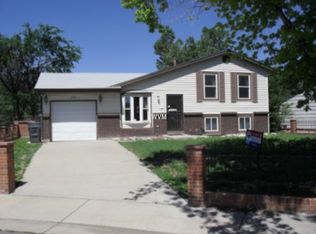 1015 Mobile St, Aurora, CO 80011