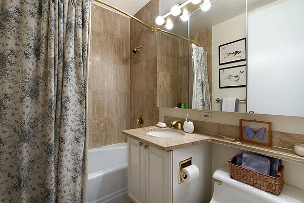 Sold by Corcoran | media 25