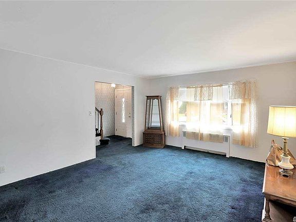 3rd image of 1961 Stuyvesant Ave