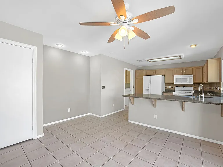 8133 Kentshire Dr — Photo 8