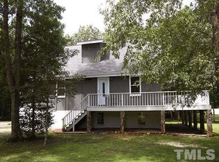 201 Essex Ln S, Clayton, NC 27520