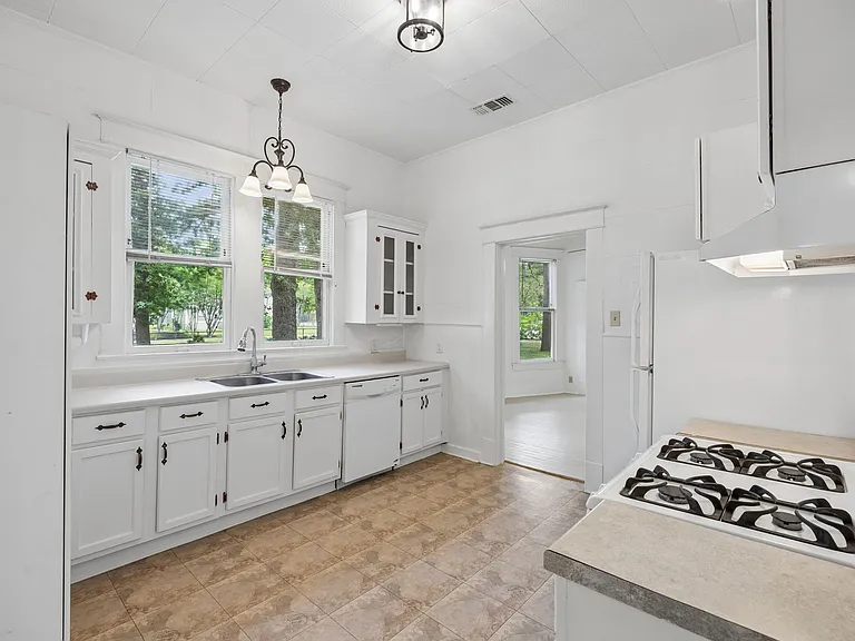 7923 Mohawk Dr — Photo 51
