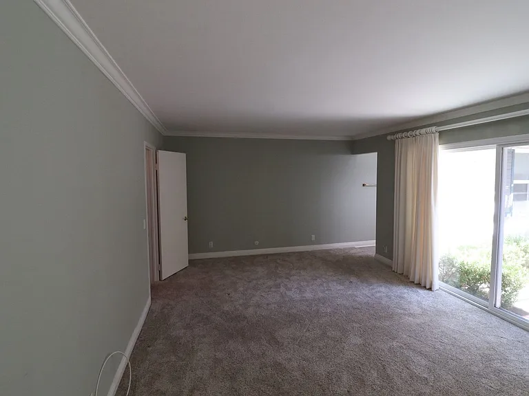 1050 Pacifica Dr — Photo 20