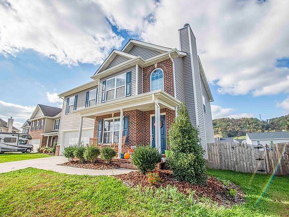3rd image of 2717 Lucky Leaf Ln