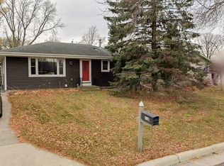 630 22nd St NE, Rochester, MN 55906