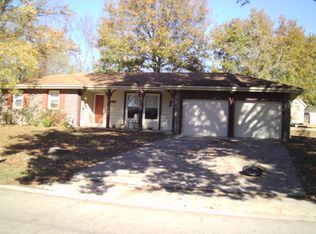 1519 Lakeview Rd, Mexico, MO 65265