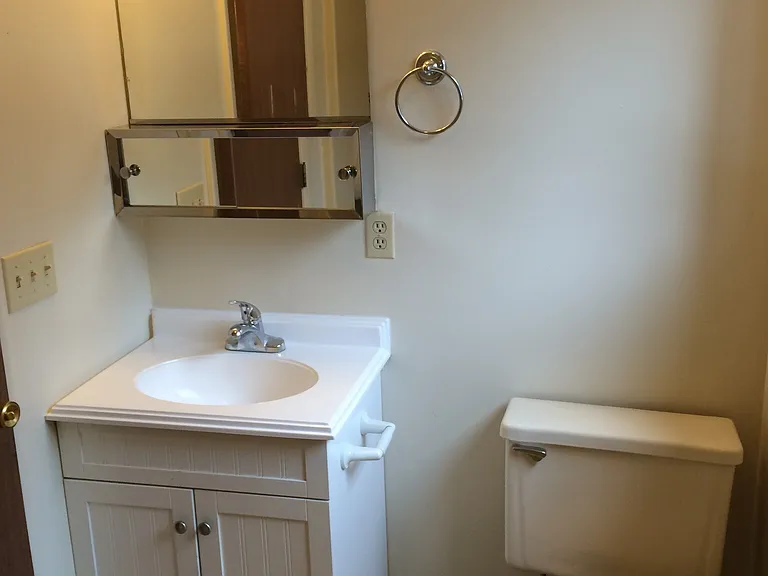 510-542 Hycliff Dr N — Photo 4