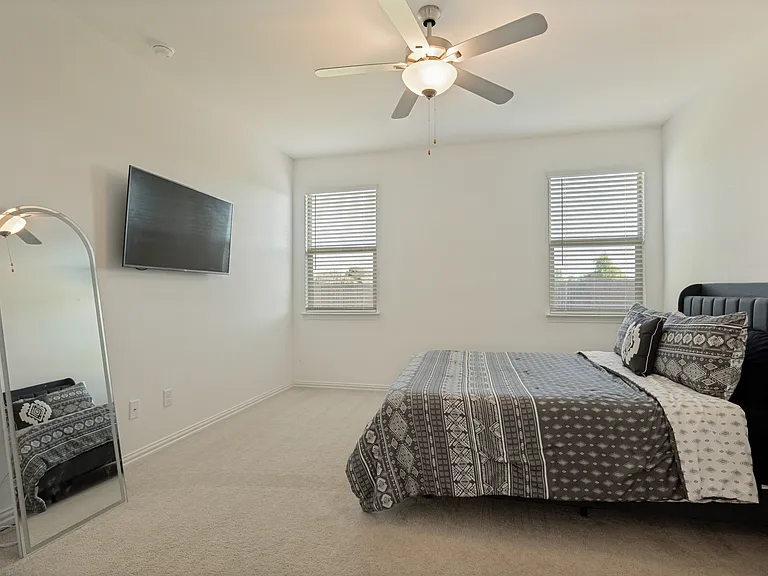 328 Ardsley Ln — Photo 7