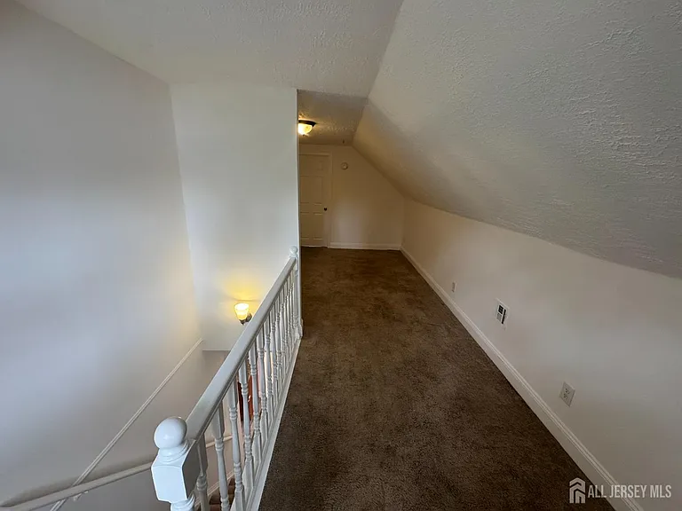51 Kenwood Ter — Photo 11