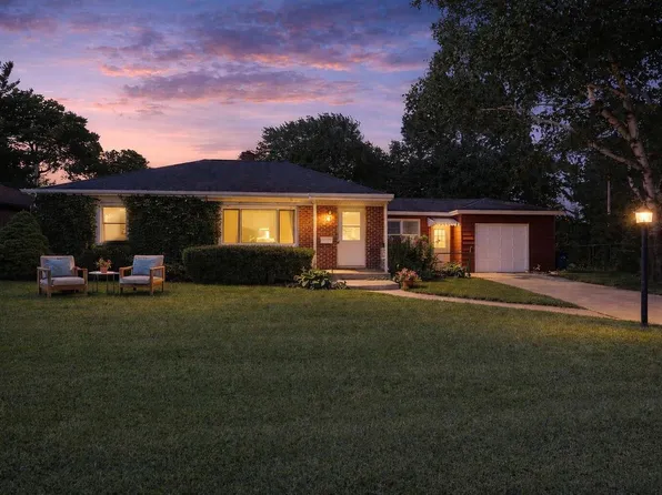 2618 James BOULEVARD, Racine, WI 53403