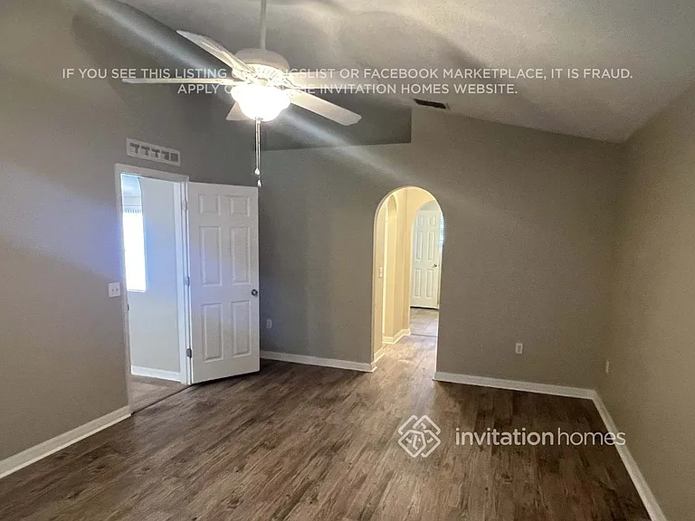 912 Jayhil Dr — Photo 10
