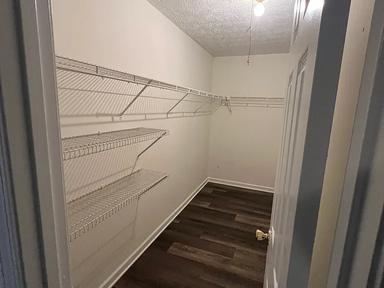 Walk in closet 15'x4'