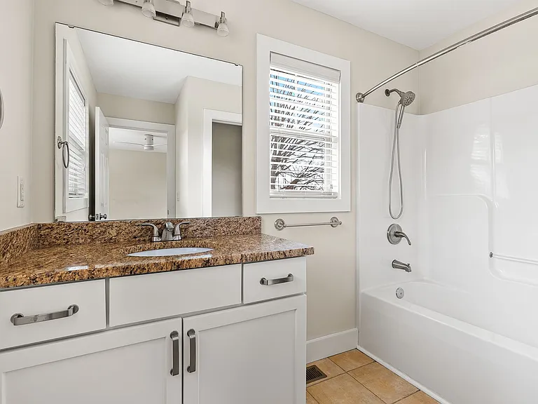 8 Thurland Ave — Photo 23