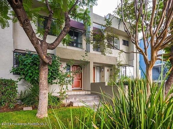 1213 Cordova Street front of townhouse