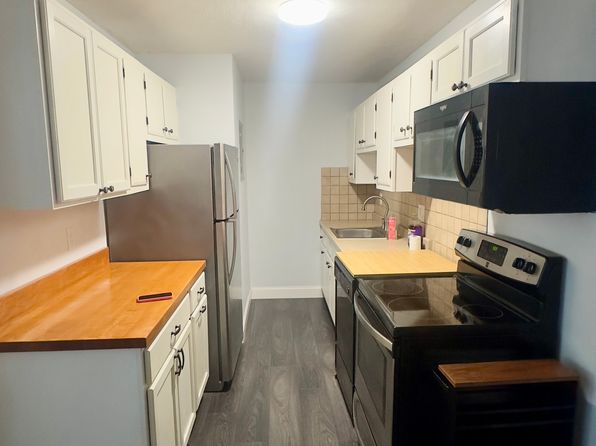 207 Samoset St APT B20