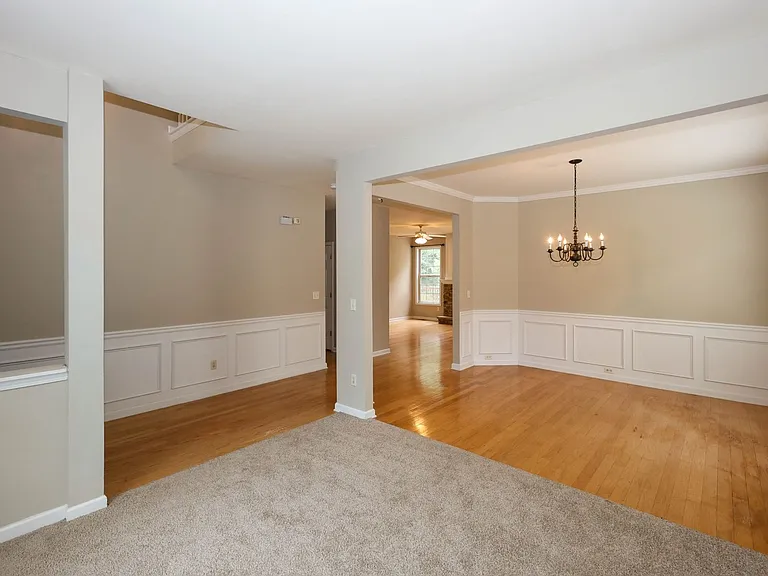 2895 Haynes Club Cir SW — Photo 5