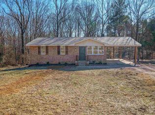 1165 Ermon Rd, Bolivar, TN 38008