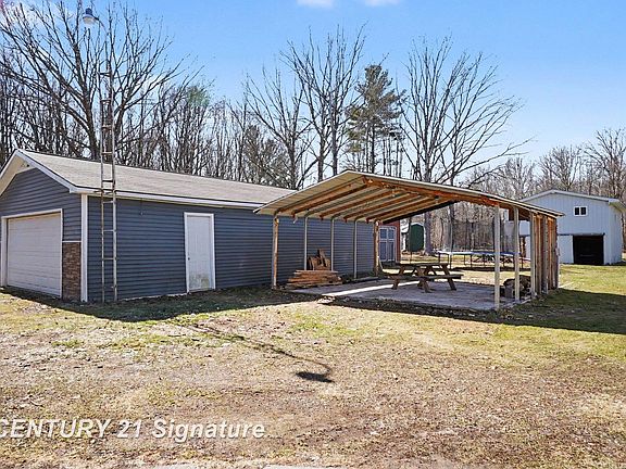 4th image of 7154 Barkley Rd