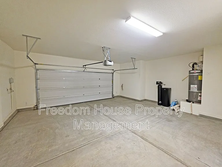 4882 E Beacon Ridge Dr — Photo 37