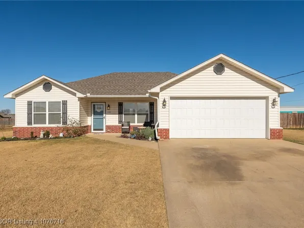 1103 Sequoyah, Spiro, OK 74959