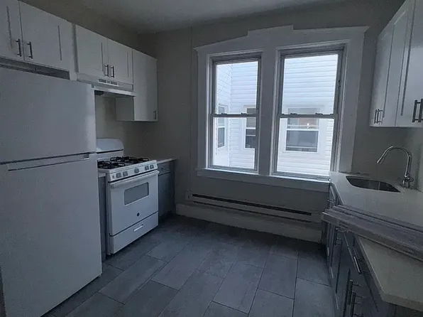 5 Larson Ct APT 15, Clifton, NJ 07011