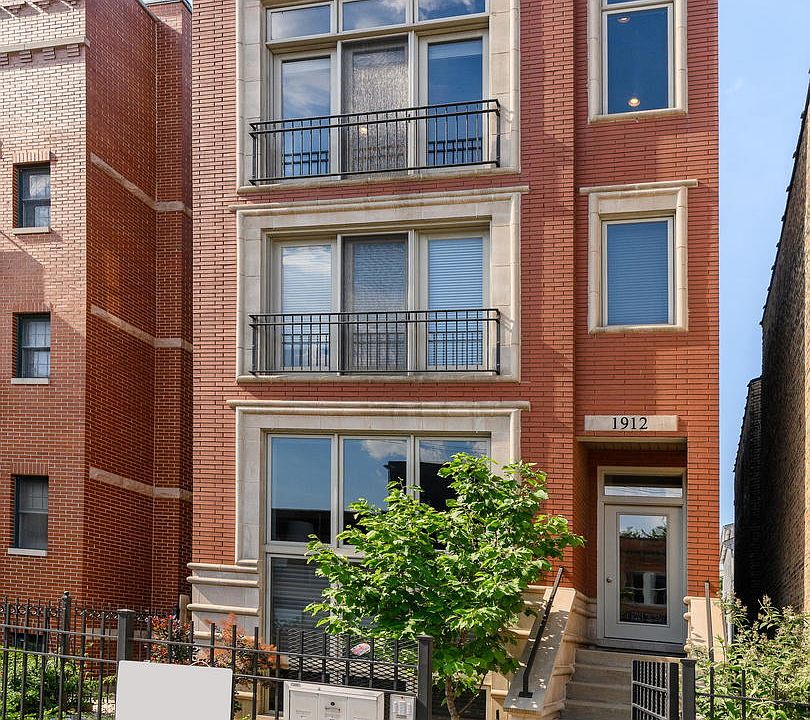 1st image of 1912 W Belmont Ave #3