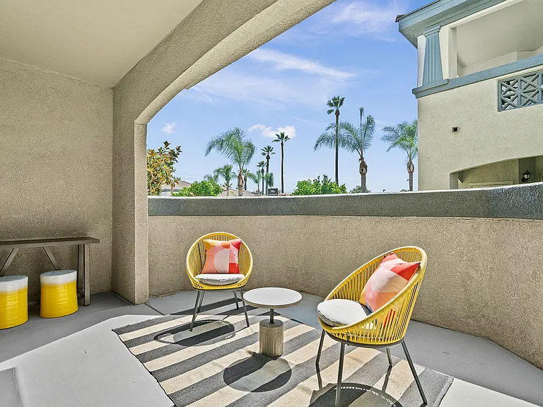 Barton Vineyard Apartments — Photo 31