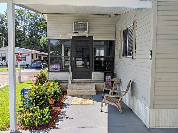 3rd image of 288 Buckeye Blvd