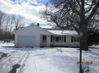 53 Garden Pkwy, Henrietta, NY 14467