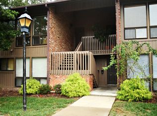 103 Oak Tree Dr, Chapel Hill, NC 27517