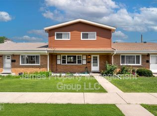 9063 N Clifton Ave, Niles, IL 60714