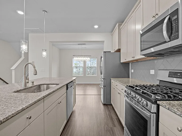 1128 Brickfield Dr — Photo 13