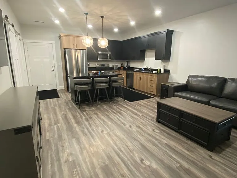 1622 Hubbard Way — Photo 3