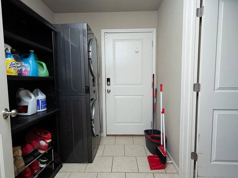 2727 Elm Creek Dr — Photo 10