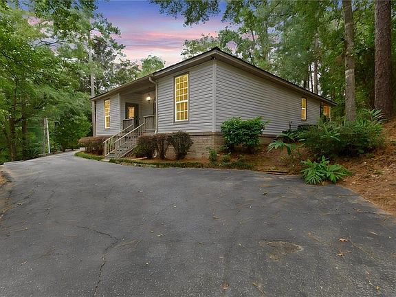 2nd image of 100 Worchester Dr