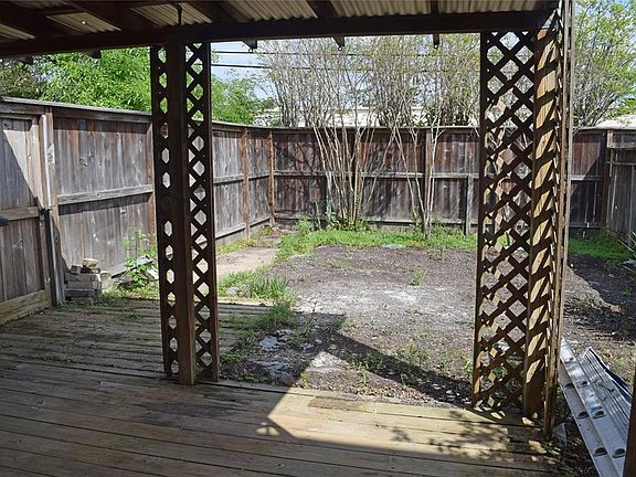 3rd image of 7918 Prestwood Dr APT 9